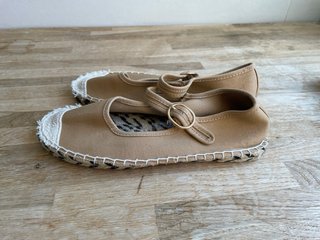 Alpargatas Bailarina Beige Talla 37