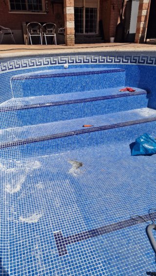 Lecada piscina