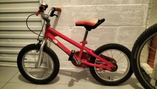 Bicicleta infantil roja Its Magical