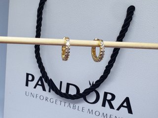 Pendientes Pandora Abrazo Brillante Oro Blanco