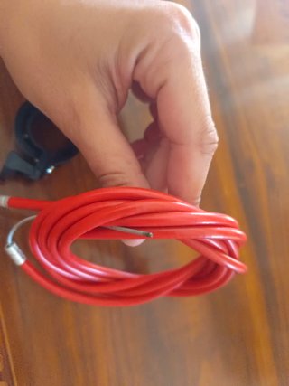 Cable de freno y timbre para patinete