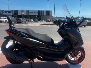 Honda Forza 125/300 Negra/Gris