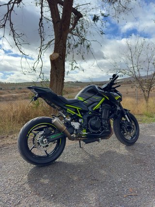 Kawasaki Z900 full