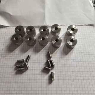 Tornillos prisioneros / Espárragos