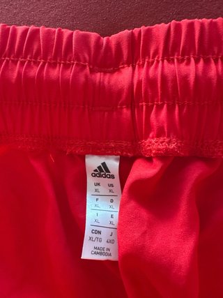 Pantalón corto Adidas x McDonald's x EE