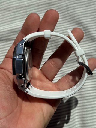 Reloj Casio G-Shock Plata y Blanco