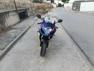 Suzuki GSX-R 600 Sportbike Azul/Blanco