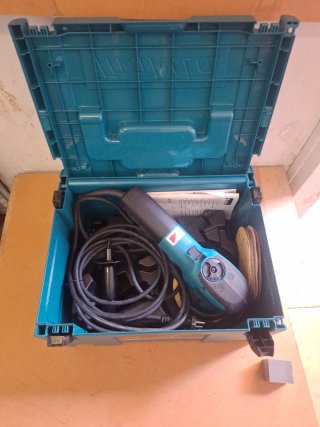 MAKITA LIJADORA ROTO-ORBITAL BO6050J NUEVA