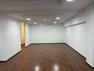 Local comercial en alquiler en Centro en Vitoria-Gasteiz