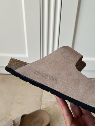 Sandalias Doble Tira Beige o Gris Claro Ante