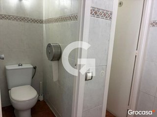 Local comercial en venta en Bellvitge en Hospitalet de Llobregat, L´