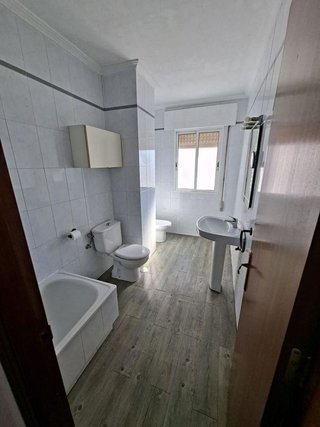 Piso en alquiler en Los Remedios en Sevilla