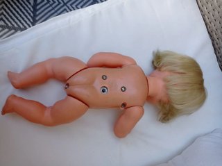 Muñeca antigua Yobanna.