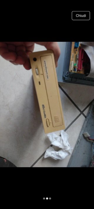 Vari componenti PC fisso e PC portatile