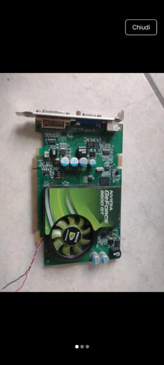 Vari componenti PC fisso e PC portatile