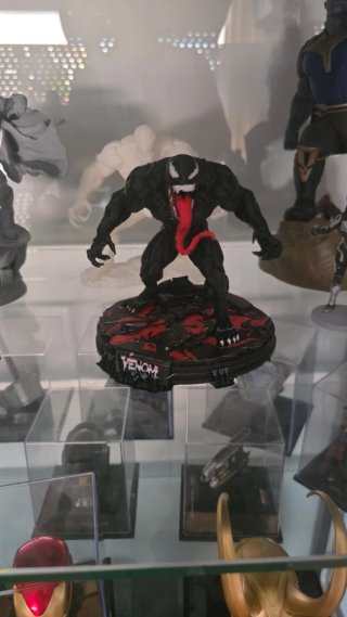 Figura Venom Pintada
