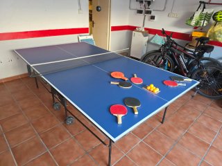Mesa ENEBÉ de Ping Pong+6 raquetas+7 bolas