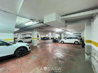 Local comercial en venta en El Castell-Poble Vell en Castelldefels