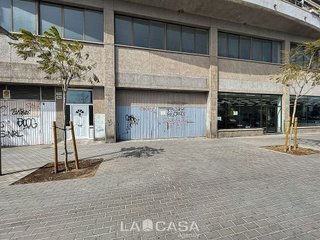 Local comercial en venta en El Castell-Poble Vell en Castelldefels