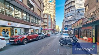 Local comercial en alquiler en Ensanche - Diputación en Alicante