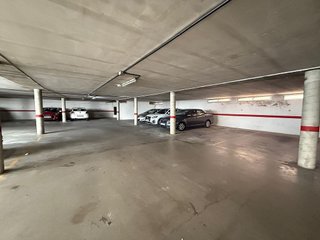 Garaje en alquiler en Centre en Girona