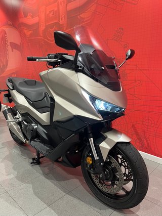 Honda Forza 750 Maxi Scooter