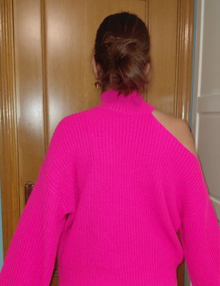 Jersey rosa hombro descubierto