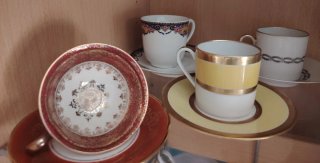 Tazze da caffè antiche con descrizione