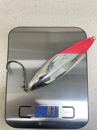 Señuelo de pesca atún rojo y negro