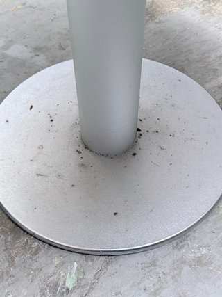 Mesa Stua redonda madera y metal