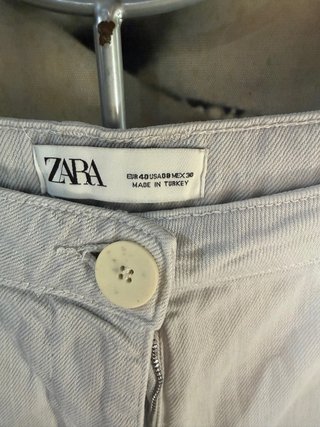 Pantalón Zara vaquero claro