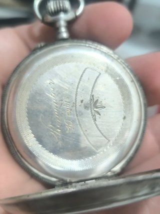 Reloj de bolsillo plata antiguo