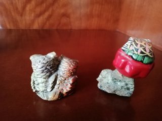 Figurine di gufi portafortuna