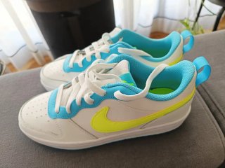 Tenis Nike Blanco/Turquesa/Neón
