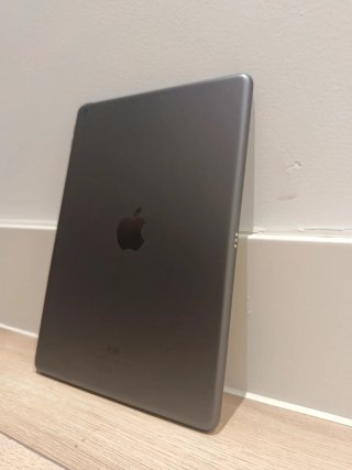 iPad 9ª Gen 64GB Space Gray + Accesorios