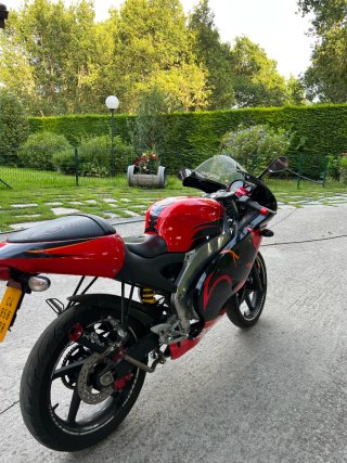 Aprilia rs50 malossi mhr team