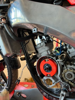 Aprilia rs50 malossi mhr team