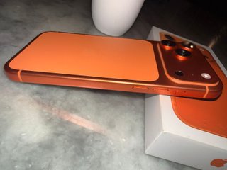 iPhone 17 Pro Max Naranja