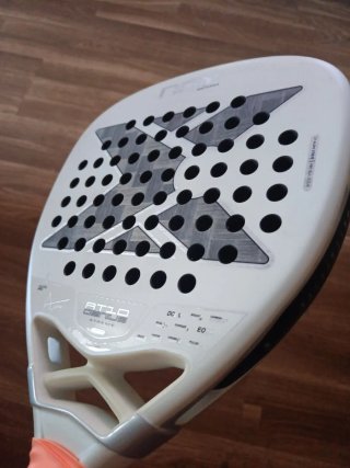 Pala Nox AT10 Genius Xtreme, nuevisima solo salto