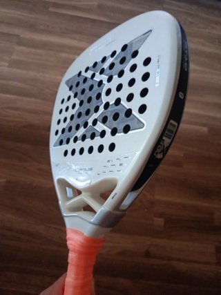 Pala Nox AT10 Genius Xtreme, nuevisima solo salto