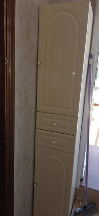 Mueble de baño alto beige