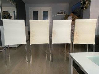 ULTIMA SEMANA!!! Juego de 4 sillas comedor blancas
