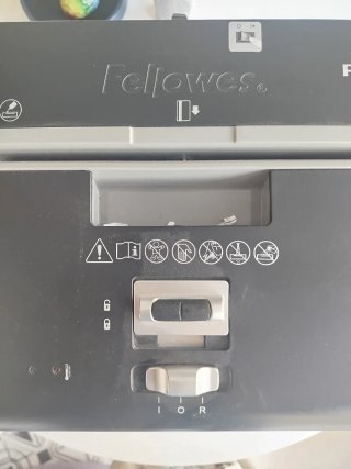 Trituradora de Papel Negra Fellowes P-48C