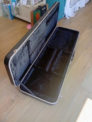 Estuche Rígido TKL Bajo Eléctrico