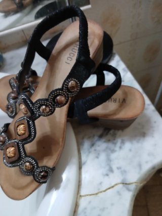 Sandalias Mujer Negras y Marrones