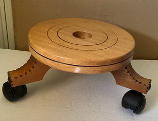 Sottovaso Legno Fatto a Mano con Ruote