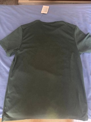 Camiseta Nike verde con logo