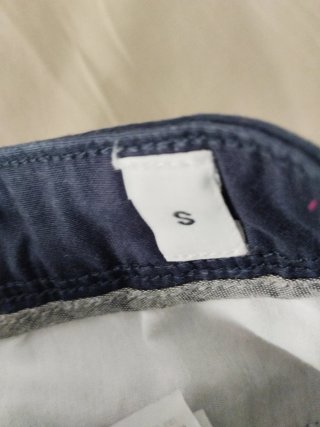 Pantalón corto hombre azul marino estampado