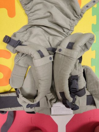 Mochila Portabebés Boba X casi sin uso.