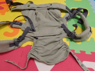 Mochila Portabebés Boba X casi sin uso.